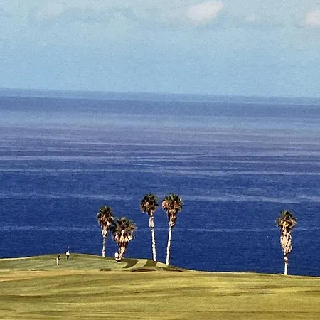 Playa Del Duque-amazing Views 2 Bedroom 아파트