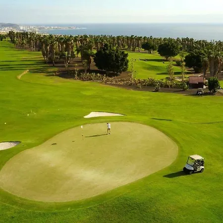 Playa Del Duque-amazing Views 2 Bedroom 아파트