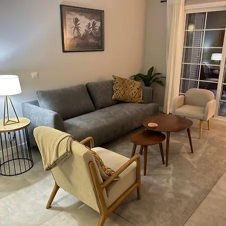 Playa Del Duque-amazing Views 2 Bedroom 아파트