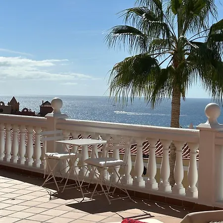 Playa Del Duque-amazing Views 2 Bedroom 아파트 아데제