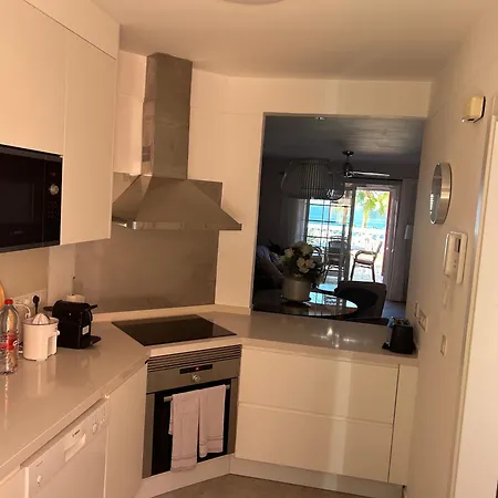 Playa Del Duque-amazing Views 2 Bedroom 아파트 *