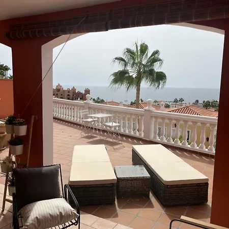 아파트 Playa Del Duque-amazing Views 2 Bedroom