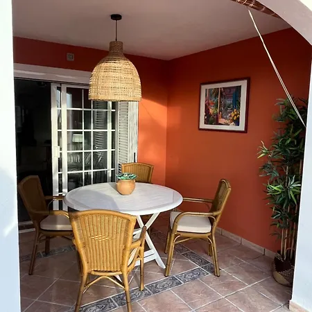 Playa Del Duque-amazing Views 2 Bedroom 아파트 *