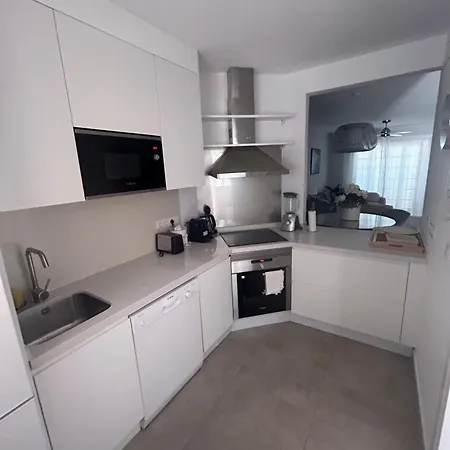 Playa Del Duque-amazing Views 2 Bedroom * 아데제