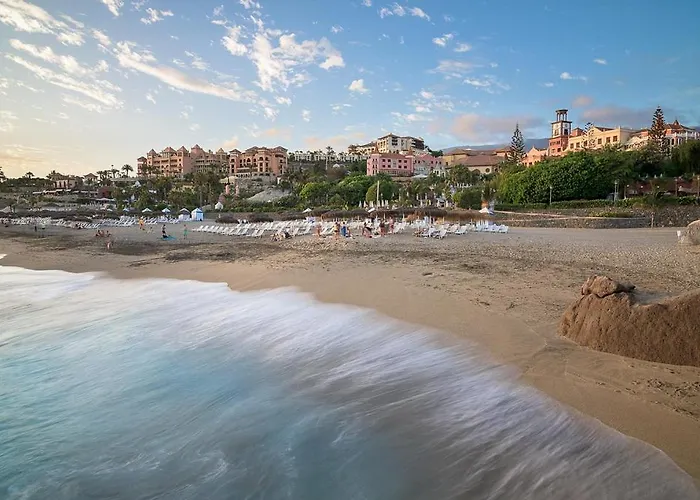 Playa Del Duque-amazing Views 2 Bedroom 阿德耶