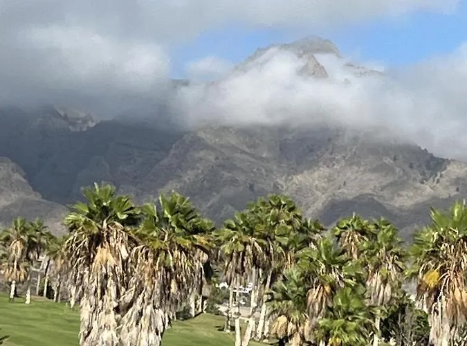 Playa Del Duque-amazing Views 2 Bedroom 公寓 *