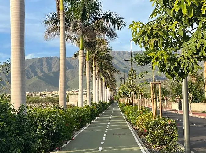 Playa Del Duque-amazing Views 2 Bedroom 阿德耶