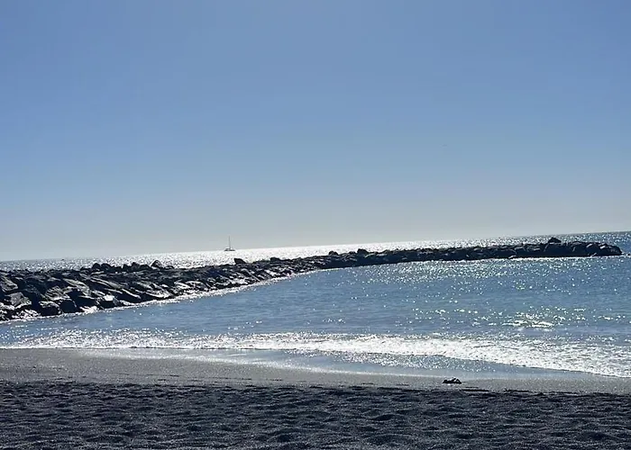 Playa Del Duque-amazing Views 2 Bedroom 公寓 *