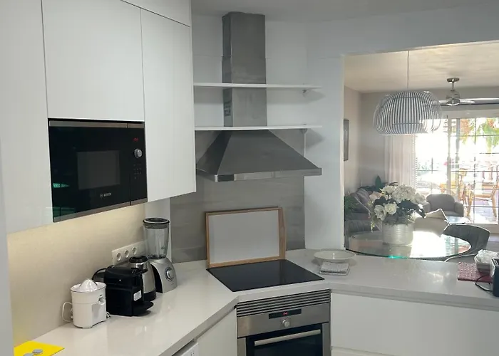 Playa Del Duque-amazing Views 2 Bedroom 公寓 *