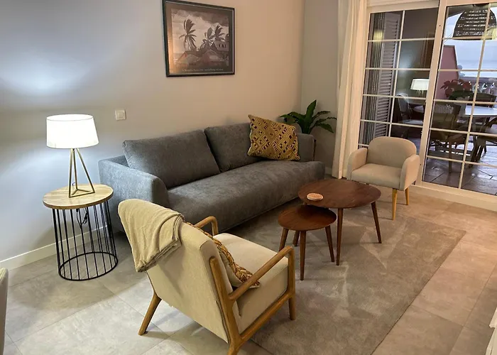 Playa Del Duque-amazing Views 2 Bedroom 公寓