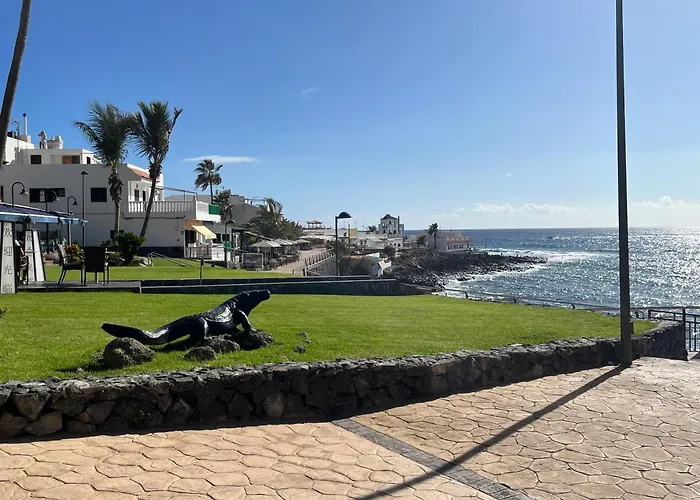 Playa Del Duque-amazing Views 2 Bedroom 公寓 *