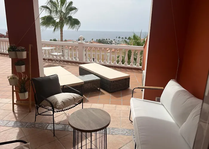 Playa Del Duque-amazing Views 2 Bedroom 公寓 *